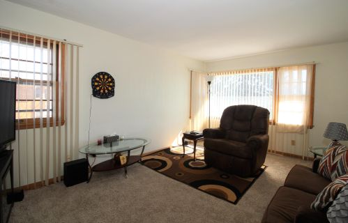 7200 Lakefield Dr, Milwaukee WI  53219-4024 exterior