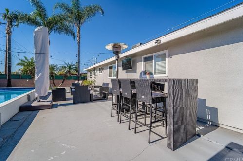 230 Devanah St, Covina CA  91722-1622 exterior