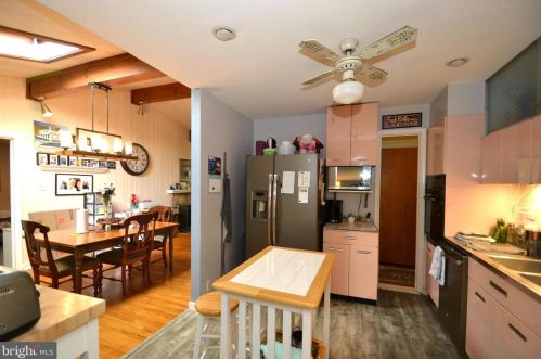 200 Runson Rd, Camp Hill PA  17011-2637 exterior