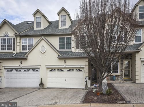 167 Meadow View Ln, Lansdale PA  19446-5930 exterior