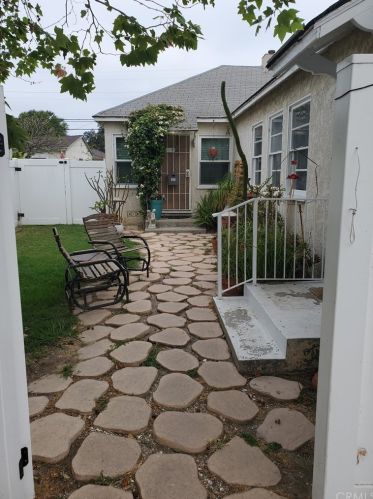 2225 Grand Ave, Long Beach, CA 90815-2505