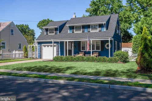 60 Hartman Dr, Trenton, NJ 08690-2033