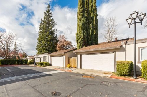 2232 Baywater Ln, Rancho Cordova CA  95670-4256 exterior