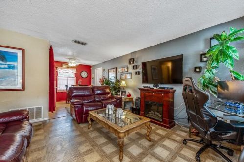 7806 Toledo St, Orlando, FL 32822-8042