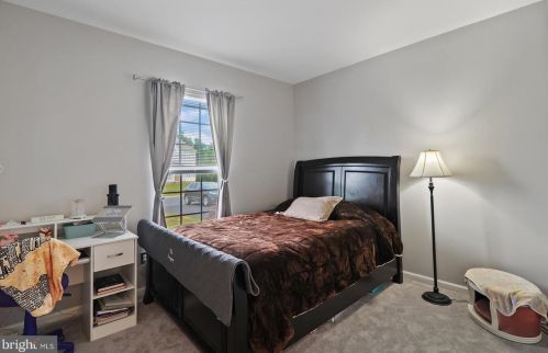 240 Wycombe Dr, Dover DE  19904-3857 exterior