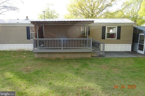 21 Shippensburg Mobile Est, Lees Cross Roads, PA 17257-9528