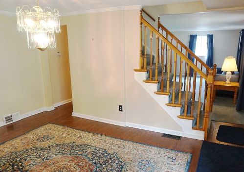 453 Janice Dr, Pittsburgh PA  15235-3021 exterior