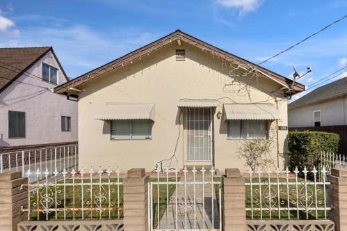 136 26th St, San Jose, CA 95116-1112