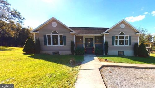 551 Settlers Valley Way, Lost City, WV 26810-8394