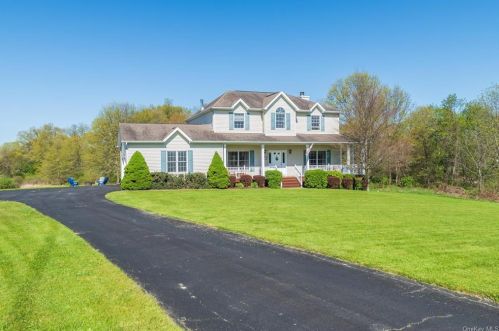 14 Lincolndale Rd, Camp Bell Hall, NY 10916-3343