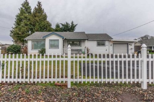 3064 Main Rd, Lebanon, OR 97355-1542
