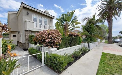 714 Delaware St, Huntington Beach, CA 92648-4722