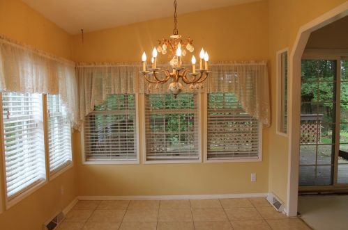 221 Rock Lake Dr, Zelienople PA  16063-8901 exterior