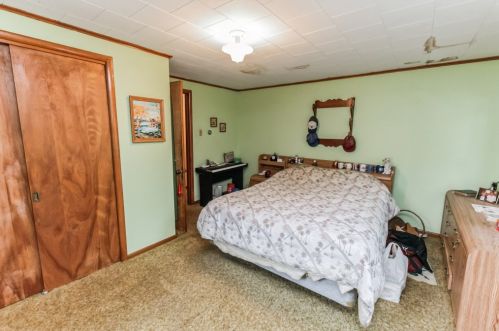 3998 Mitchell Rd, New Castle PA  16105-4412 exterior