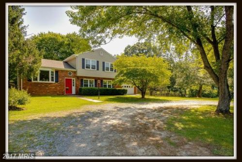 525 Mccarty Rd, Fredericksburg VA  22405-5703 exterior