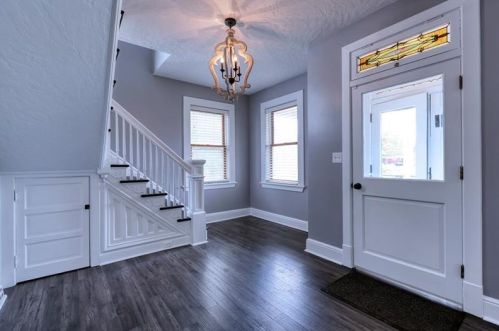 602 7th St, Beaver Falls, PA 15010-3256