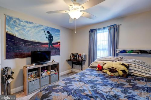 4 Highland Dr, Seaford DE  19973-4827 exterior