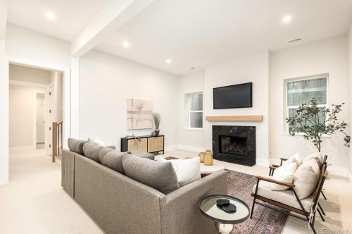 875 York St, Denver CO 80206-1408 exterior