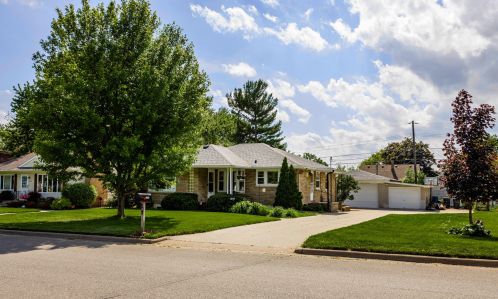 1320 31st St, La Crosse, WI 54601-6113
