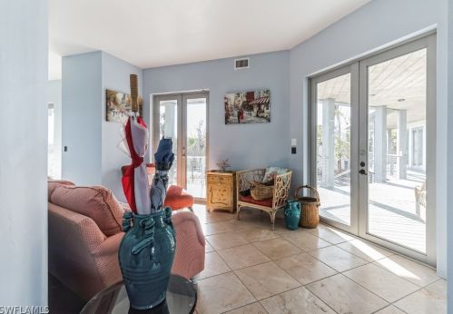 4150 Dingman Dr, Sanibel FL 33957-5107 exterior