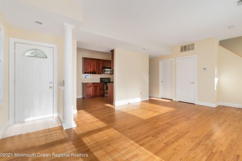 71 Snug Harbor Ave, Monmouth Hills, NJ 07732-1443
