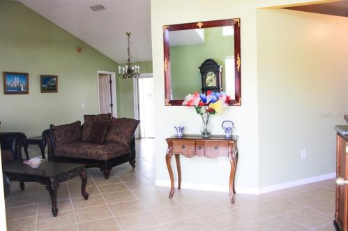 6002 Lake Ruth Dr, Dundee, FL 33838-4233