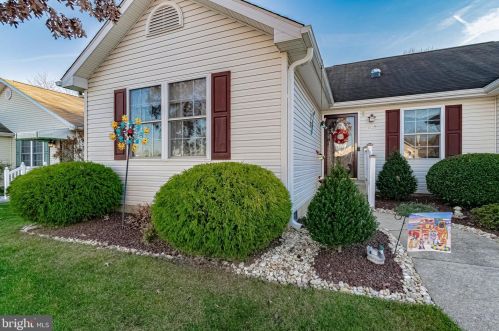 105 Planters Ln, Dover, DE 19901-5886