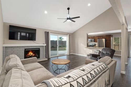 42651 San Julian Pl, Temecula CA  92592-2139 exterior