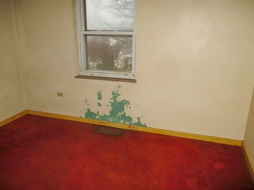 140 Magnolia St, Whitaker PA  15120-2439 exterior