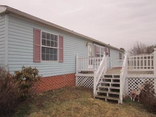 10 Allison Ln, Lees Cross Roads, PA 17257-9602