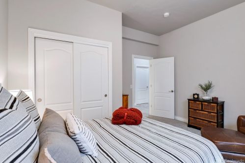 1166 Steele St, Denver CO 80205-4335 exterior