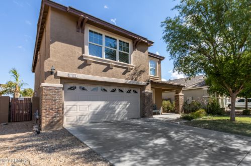 17221 Post Dr, Sun City, AZ 85388-1211