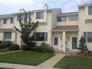 413 Middlewood Rd, Middletown, NJ 07748-1336