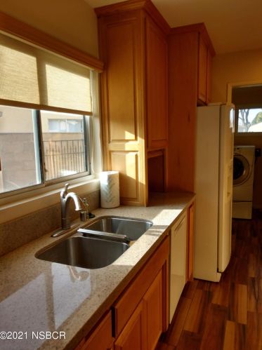 1016 Liberty St, Santa Maria CA 93458-6858 exterior