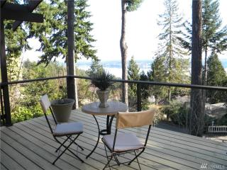 5760 Lenea Dr, Bremerton, WA 98312-1114