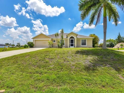 121 22nd Ave, Cape Coral, FL 33909-2830