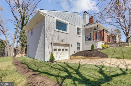3200 Nash Pl, Washington, DC 20020-2312