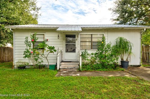 2957 Hartman Ln, Mims, FL 32754-3616