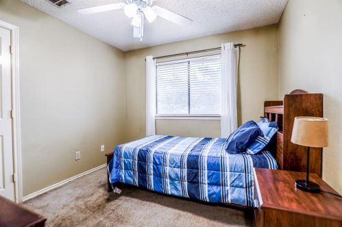 1500 Finley St, Cedar Hill TX 75104-4201 exterior