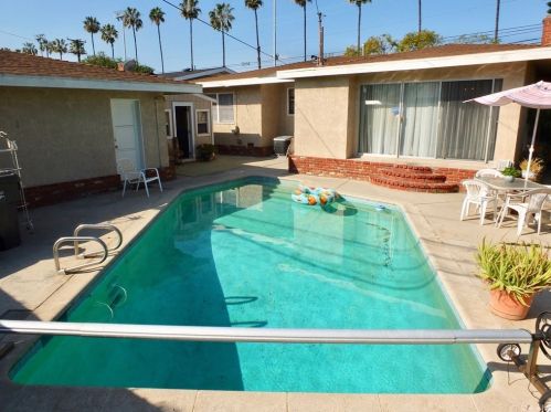 2854 Palo Verde Ave, Long Beach, CA 90815-1551