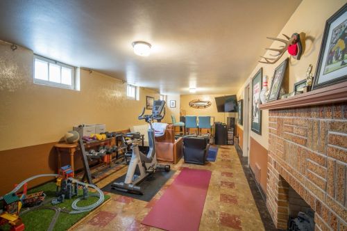 2132 60, Milwaukee WI 53219-1568 exterior