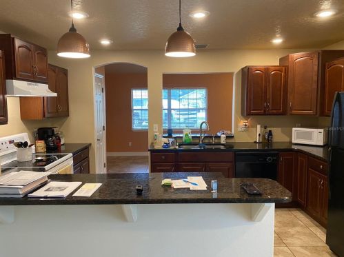 1011 Orange Ave, Tavares FL  32778-2339 exterior