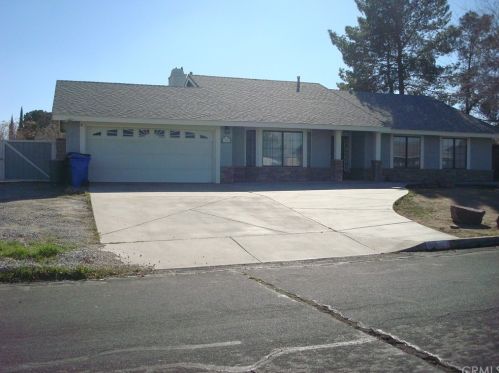 11509 Laurel Oak Rd, Victorville, CA 92392-9174