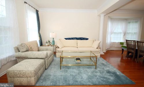 43 Lockwood Dr, Princeton NJ  08540-6122 exterior