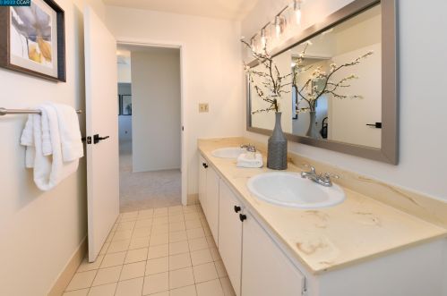 9605 Davona Dr, San Ramon CA 94583-3449 exterior