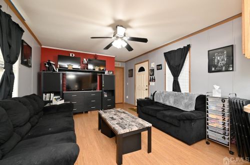 43 Bayshore Mobile Mnr, Hazlet NJ  07730-4129 exterior