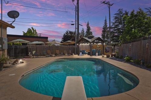 1154 Tamarack Dr, Lodi CA  95240-5535 exterior