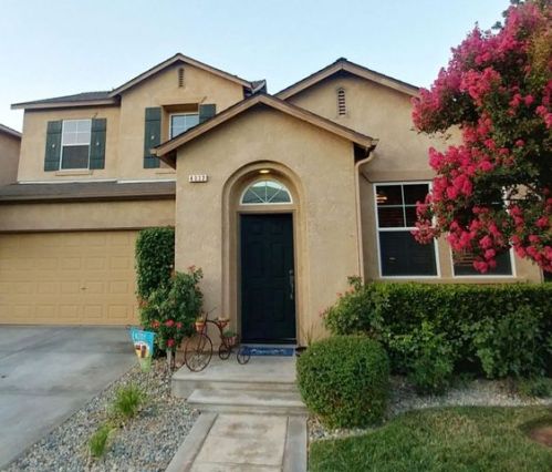 4032 Peach Tree Ln, Fresno, CA 93722-8214