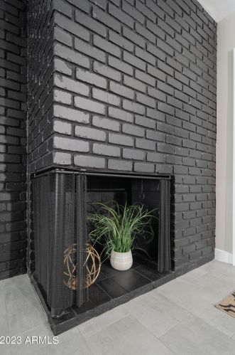 5621 Zoe Ella Way, Glendale AZ 85306-2823 exterior