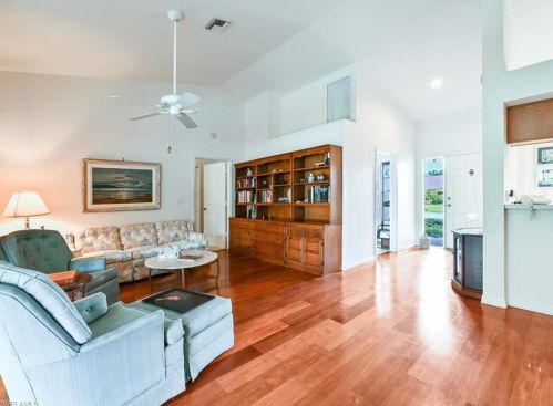 949 Charlemagne Blvd, Naples, FL 34112-7179